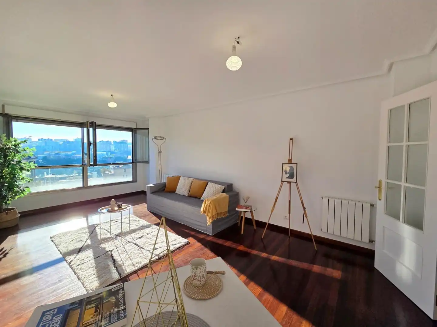 Wohnzimmer von Wohnung zum Verkauf in Santander mit Heizung, Privatgarten und Parkett