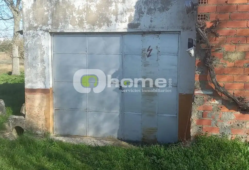 Casa o xalet en venda en Montamarta amb Jardí privat