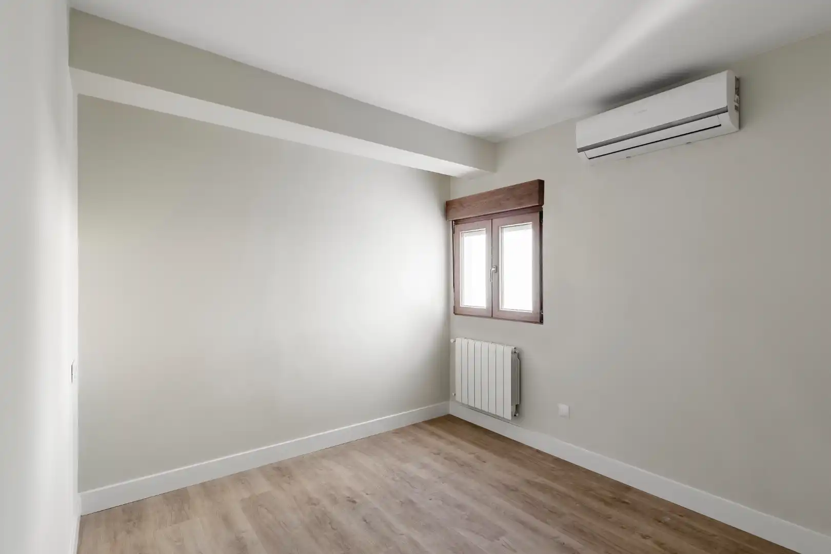 Habitación de Piso en venta en Madrid con Aire acondicionado y Calefacción