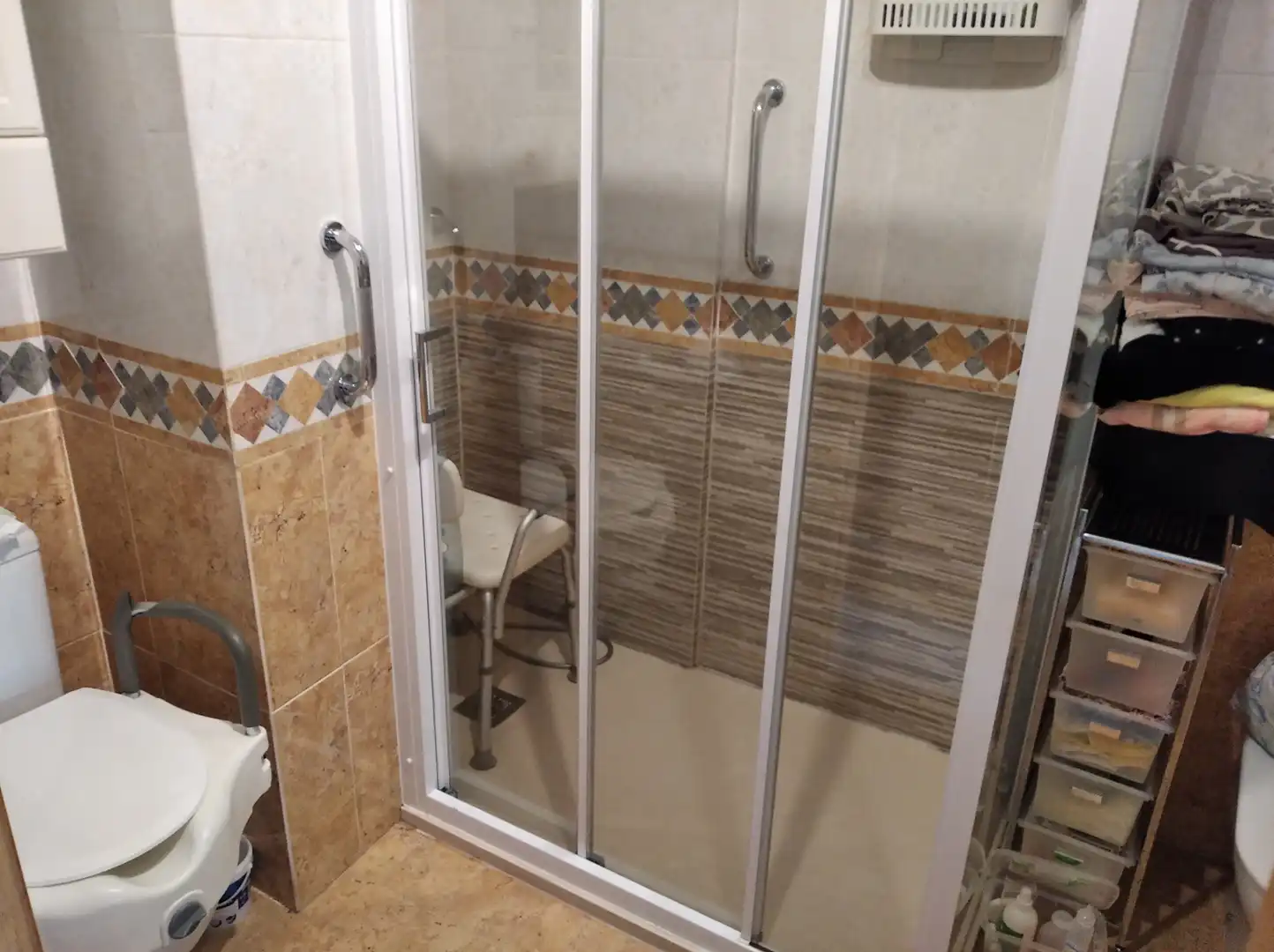 Badezimmer von Wohnung zum Verkauf in El Campello mit Klimaanlage, Heizung und Möbliert