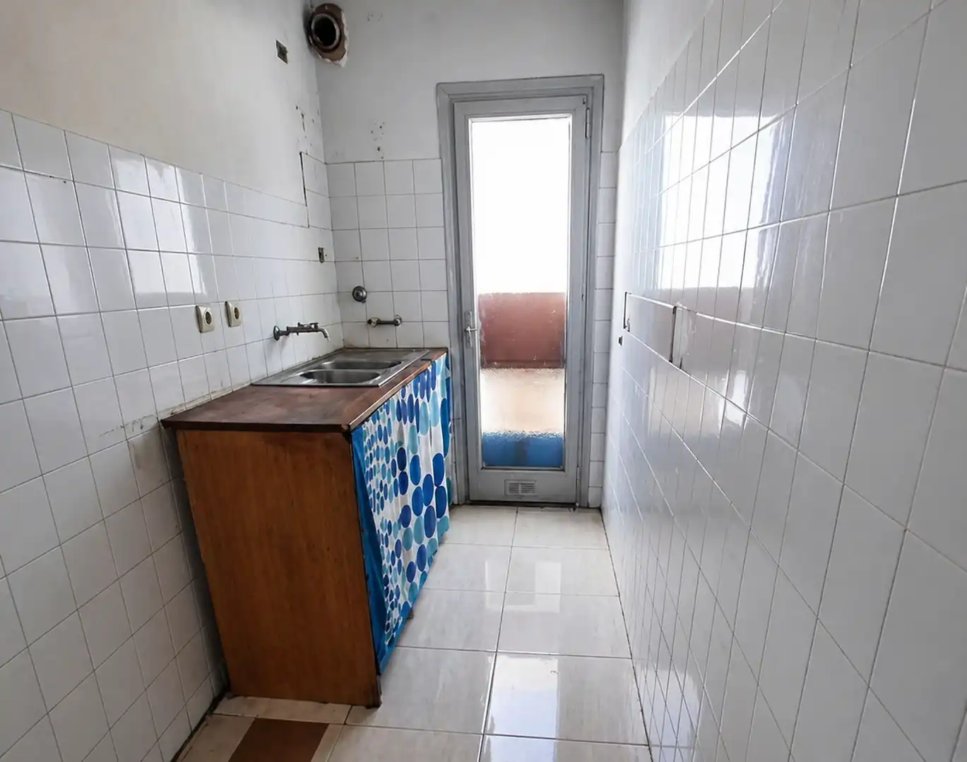 Kitchen of Flat for sale in Salt  with Terrace and Storage room