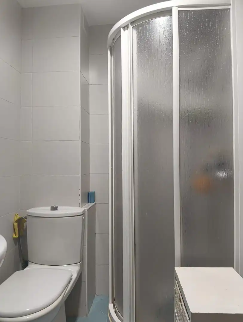 Bany de Pis de lloguer en Granada amb Terrassa i Moblat