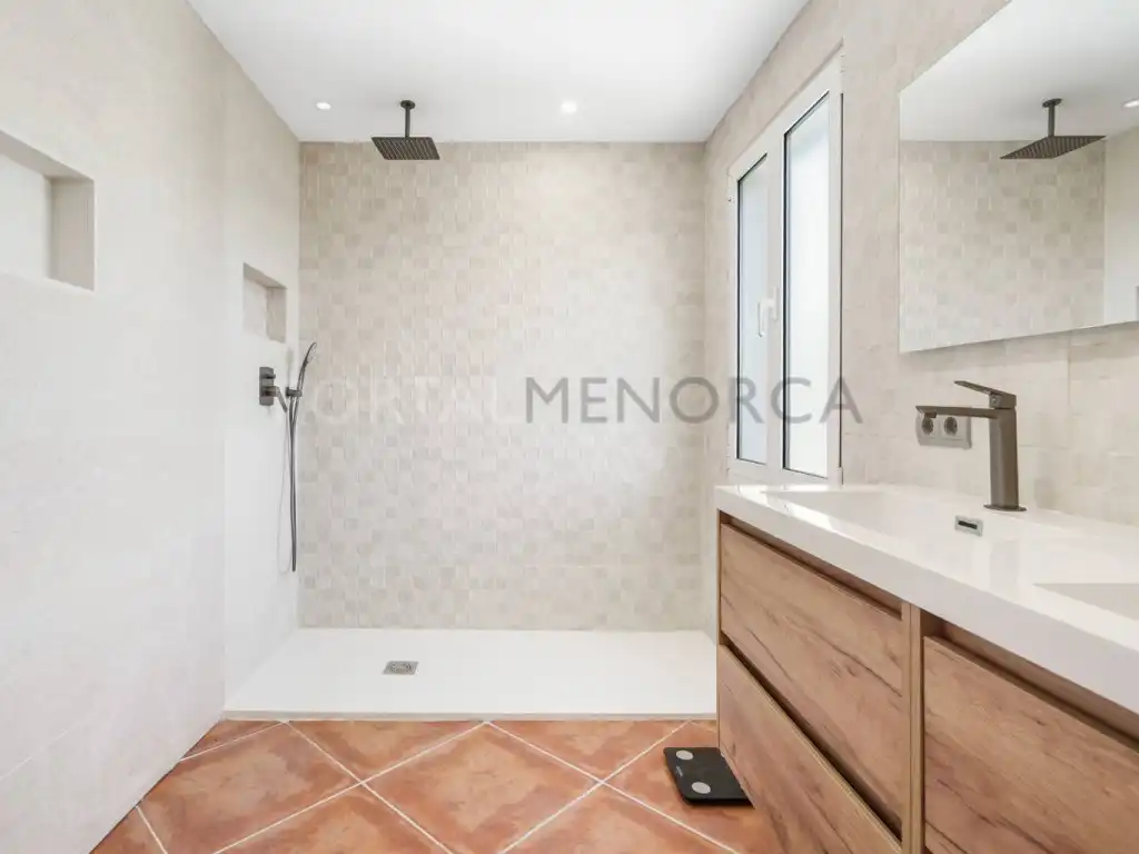 Bany de Casa o xalet en venda en Ciutadella de Menorca amb Piscina