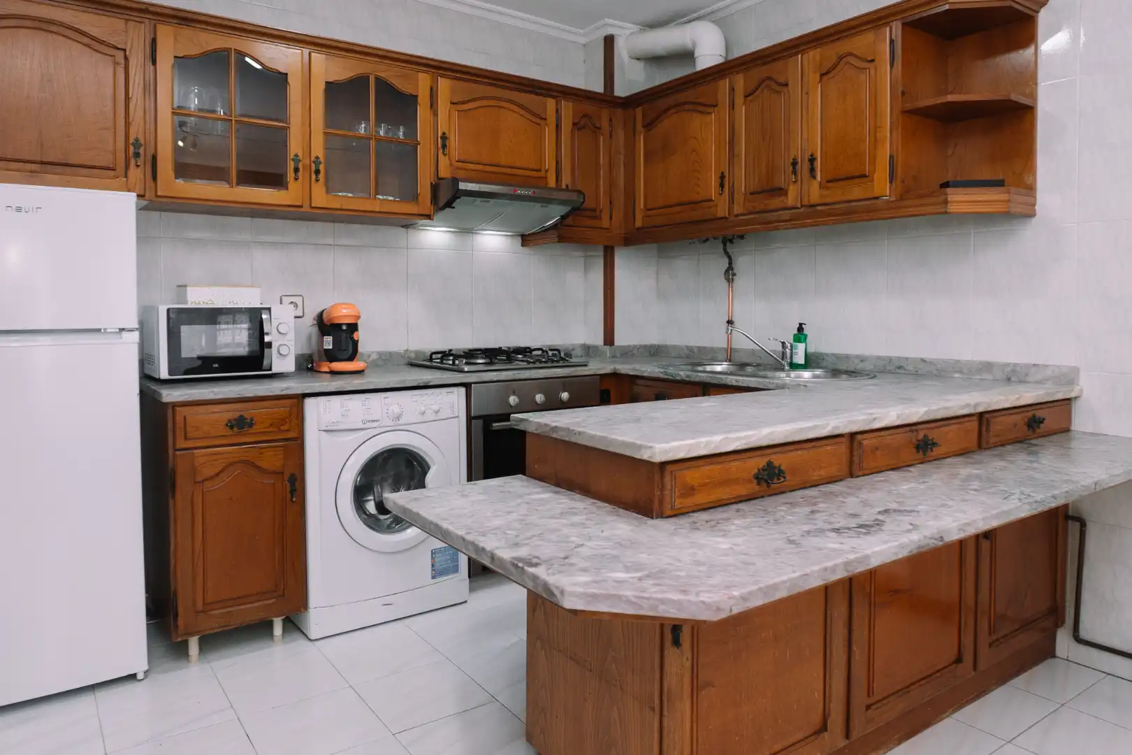 Cocina de Piso de alquiler en Vigo  con Parquet, Amueblado y Horno