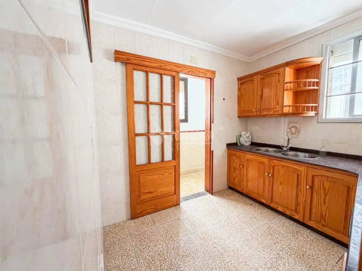 Küche von Dachboden zum Verkauf in Telde mit Terrasse, Möbliert und Balkon