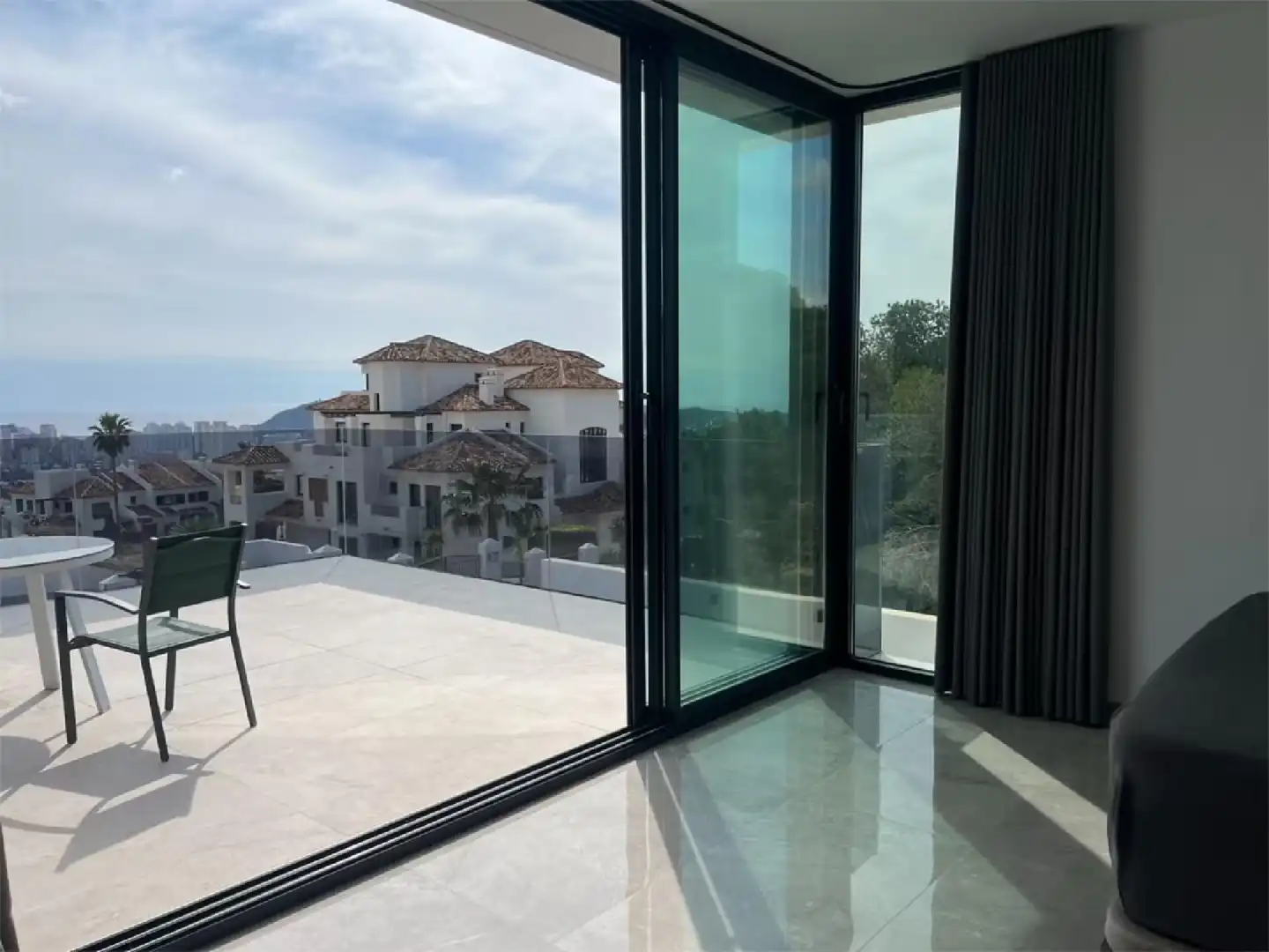 Villa con piscina in vendita a Golf Bahía, imagen 29