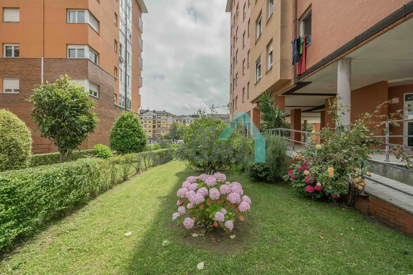 Exterior view of Flat for rent in Oviedo   with Heating, Parquet flooring and Furnished