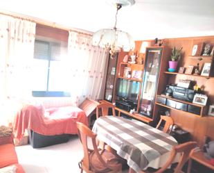 Sala d'estar de Pis en venda en Cerdanyola del Vallès amb Aire condicionat, Calefacció i Forn