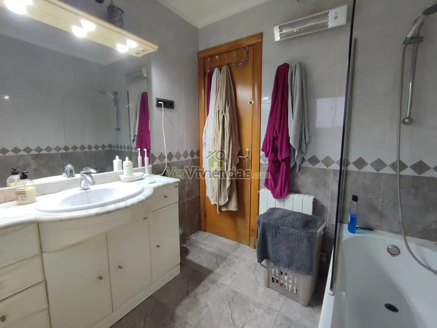 Bany de Casa o xalet en venda en Vacarisses amb Aire condicionat, Calefacció i Jardí privat
