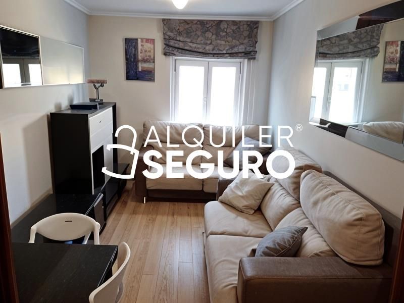 Bedroom of Flat to rent in Burgos Capital  with Heating, Terrace and Furnished