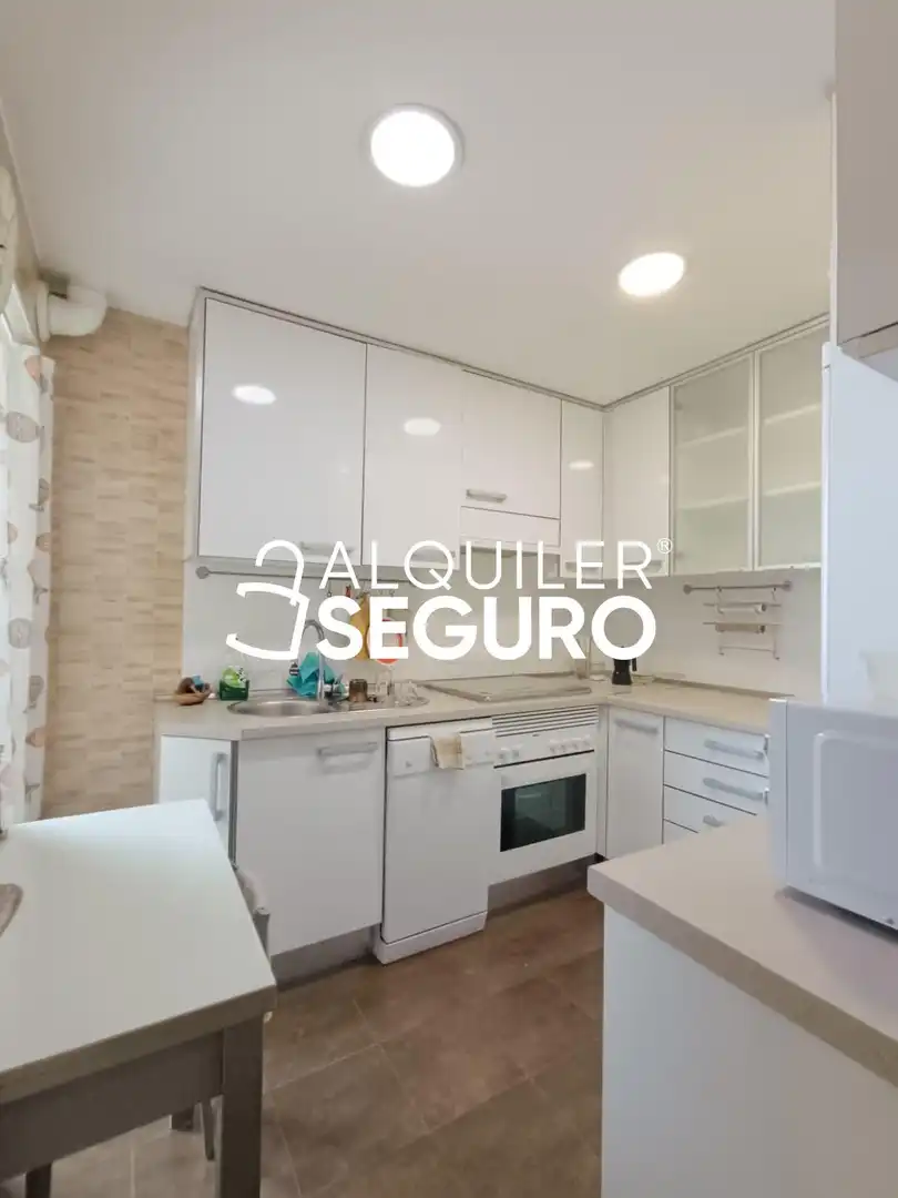 Kitchen of Flat for rent in Madrid  with Air Conditioner, Heating and Terrace