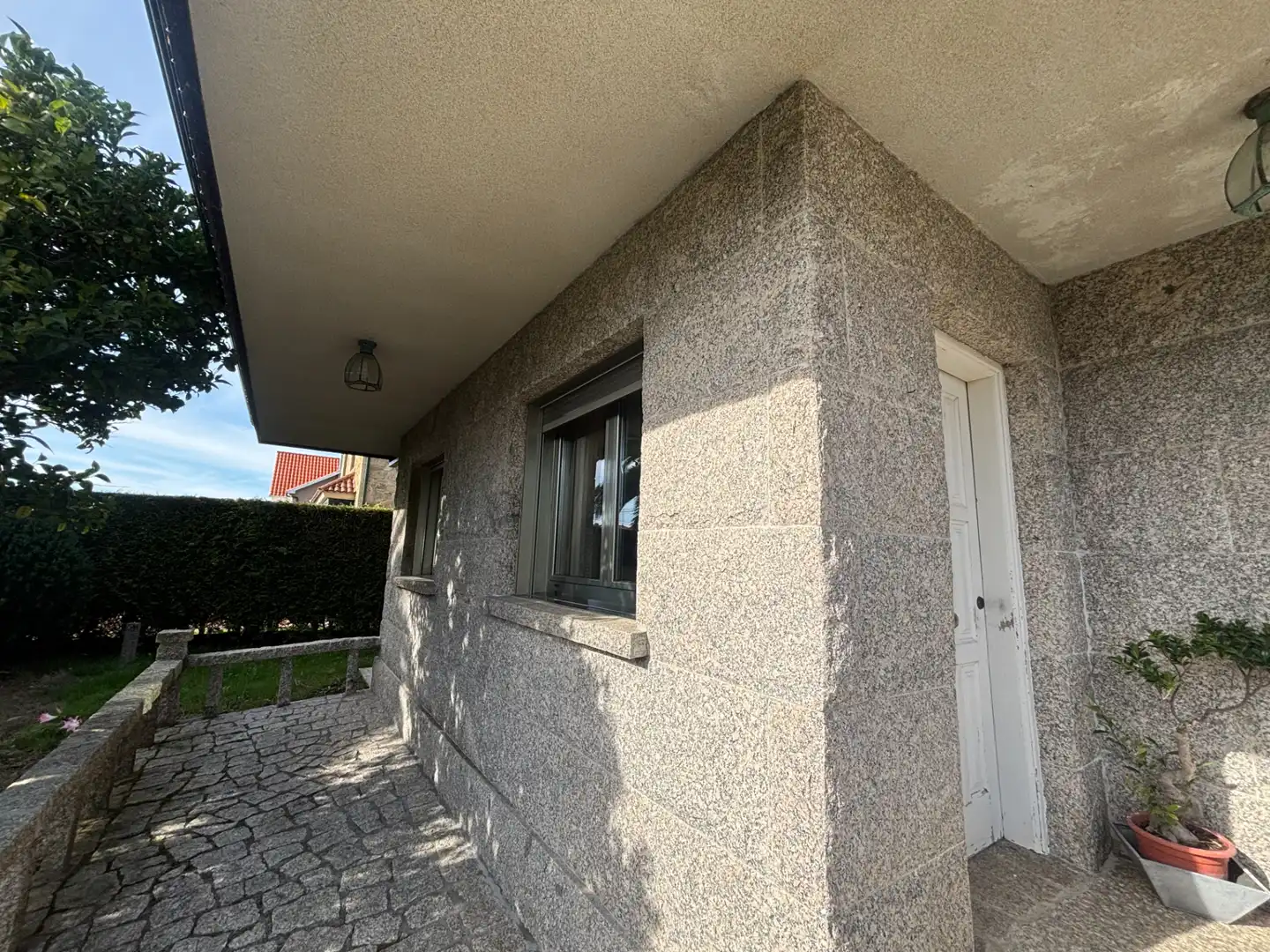 Vista exterior de Casa o chalet en venta en Santiago de Compostela  con Calefacción, Jardín privado y Parquet