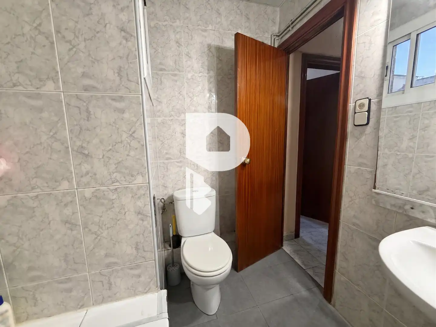 Baño de Apartamento en venta en Sant Vicenç Dels Horts con Calefacción y Internet