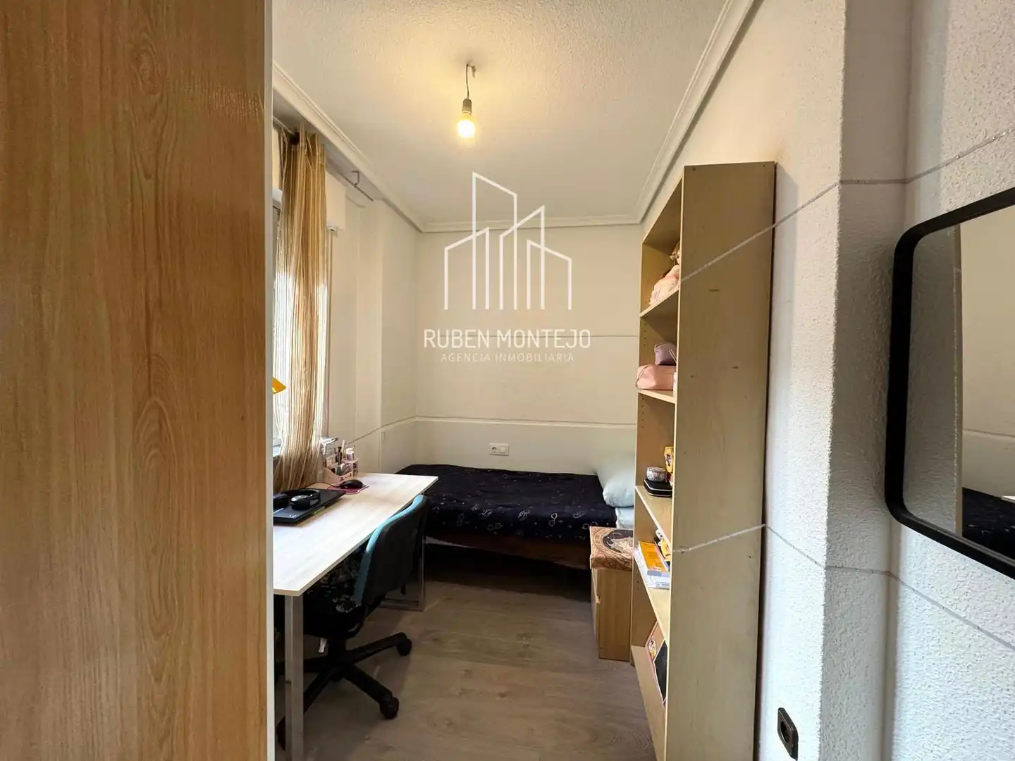 Schlafzimmer von Wohnung zur untervermieten in Salamanca mit Heizung, Terrasse und Möbliert