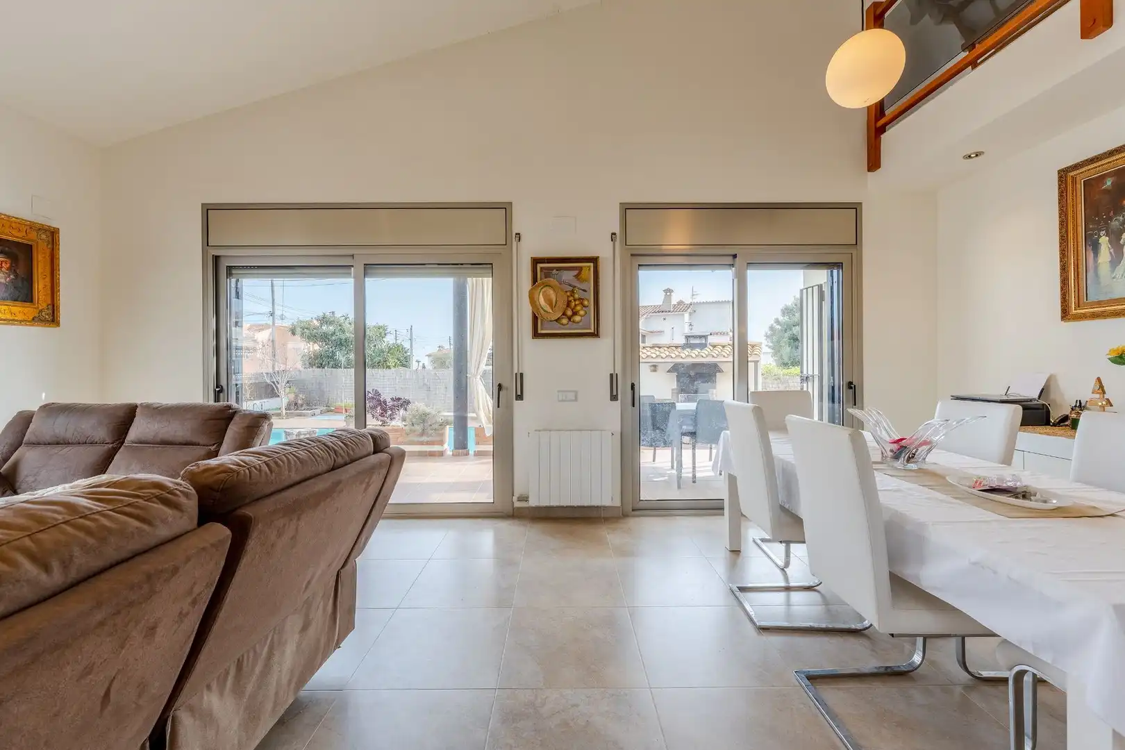 Sala d'estar de Casa o xalet en venda en Calafell amb Calefacció, Jardí privat i Terrassa