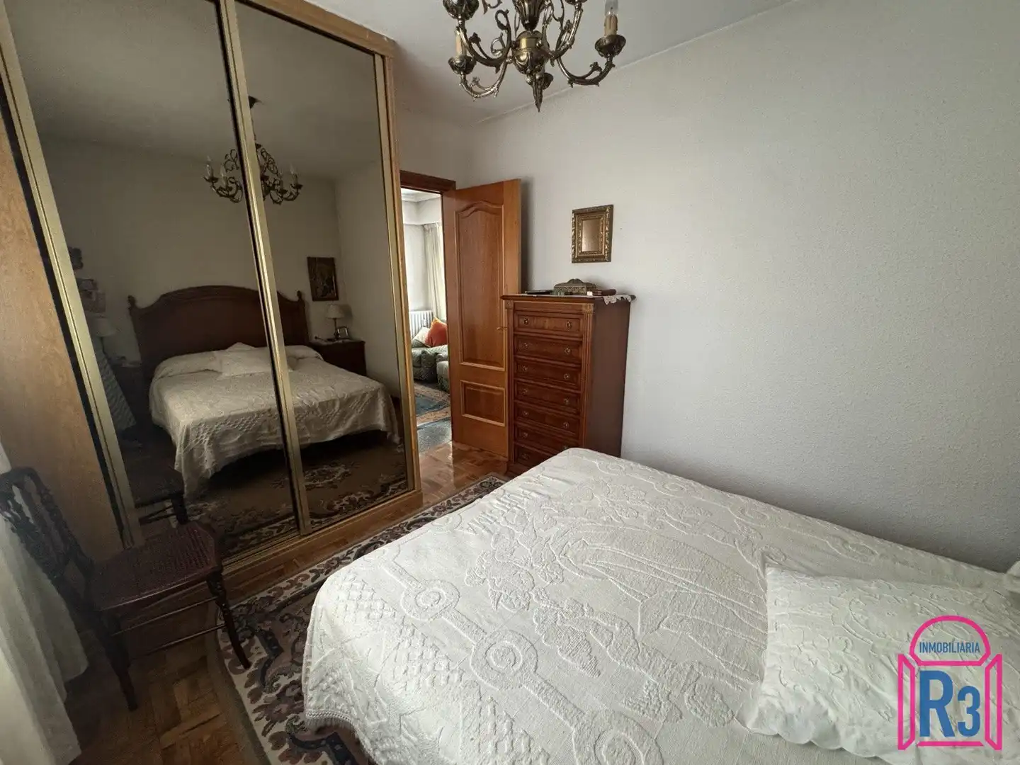 Dormitori de Pis en venda en León Capital  amb Calefacció i Terrassa