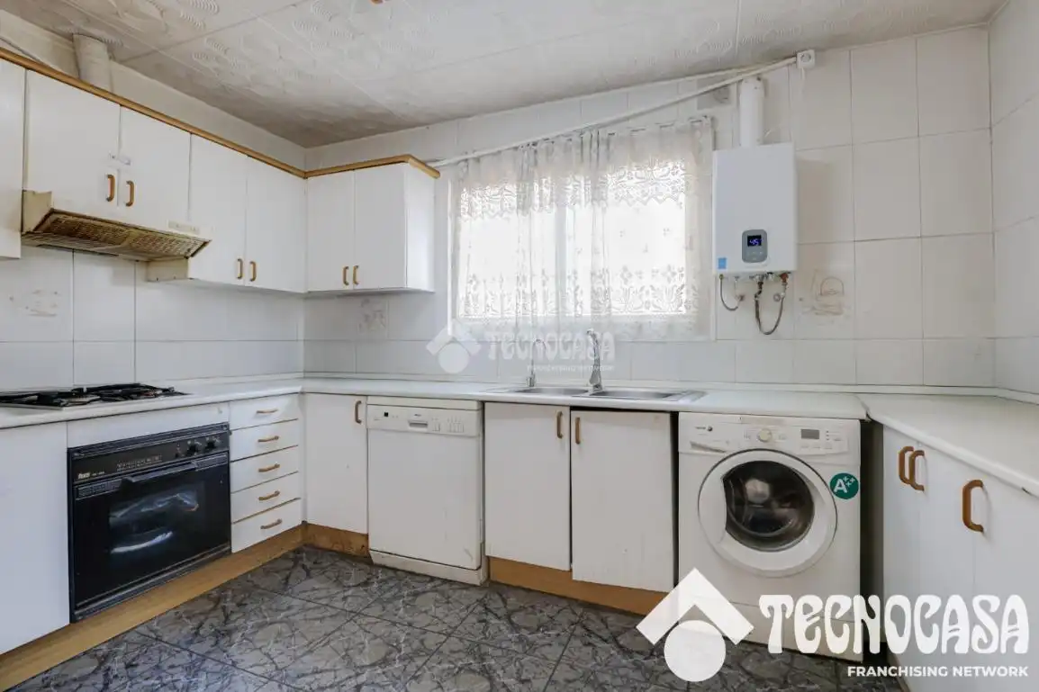 Penthouse with terrace for sale in C. de Riego, imagen 12
