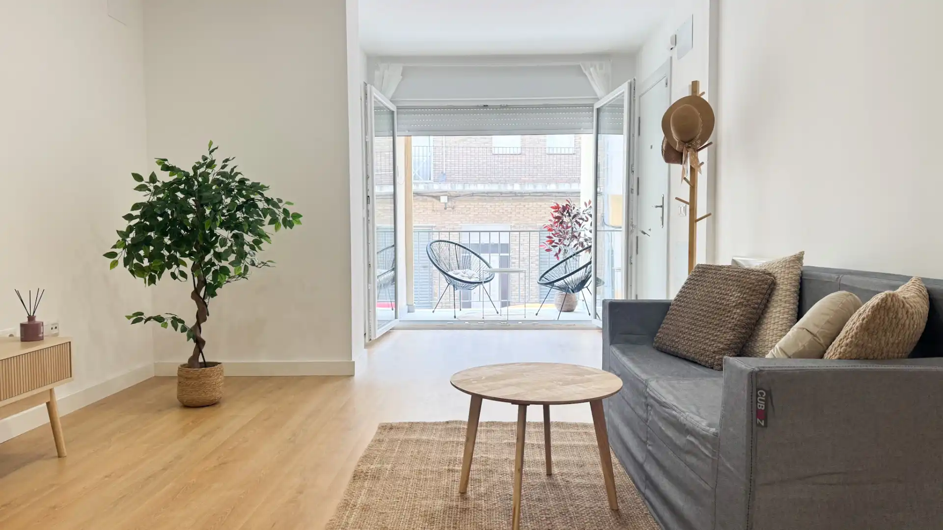 Balcony of Flat for sale in Terrassa  with Heating, Parquet flooring and Oven