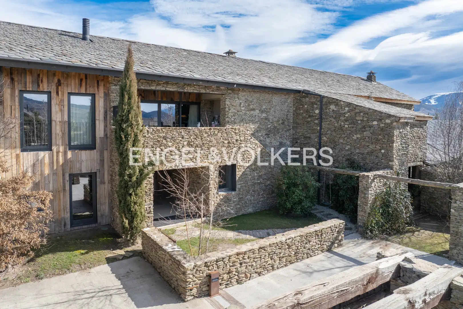 Vista exterior de Casa o chalet en venta en Bolvir con Calefacción, Jardín privado y Parquet