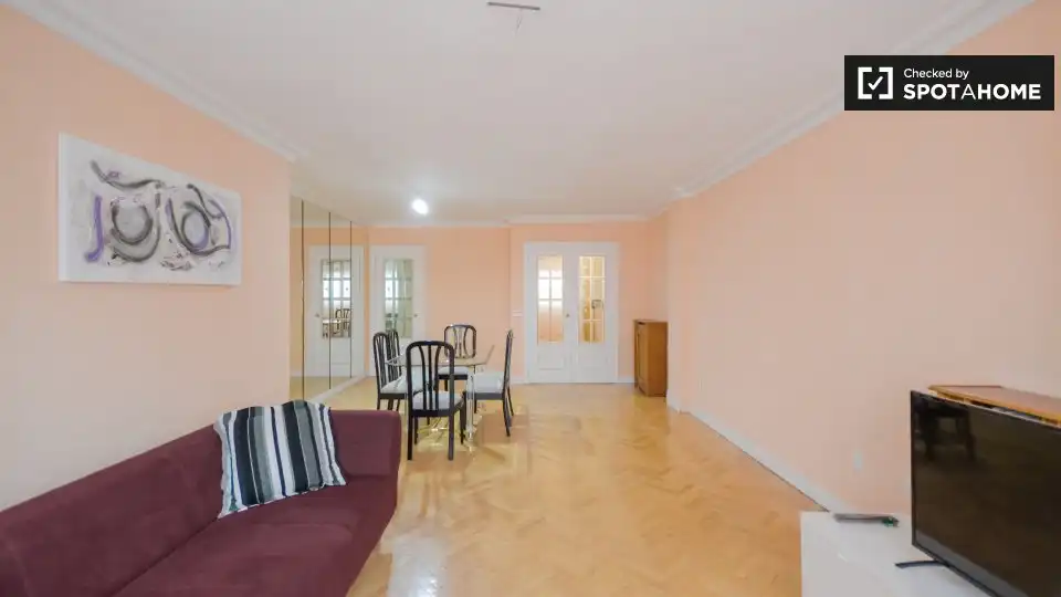 Sala de estar de Piso de alquiler en Alcalá de Henares con Aire acondicionado, Calefacción y Amueblado