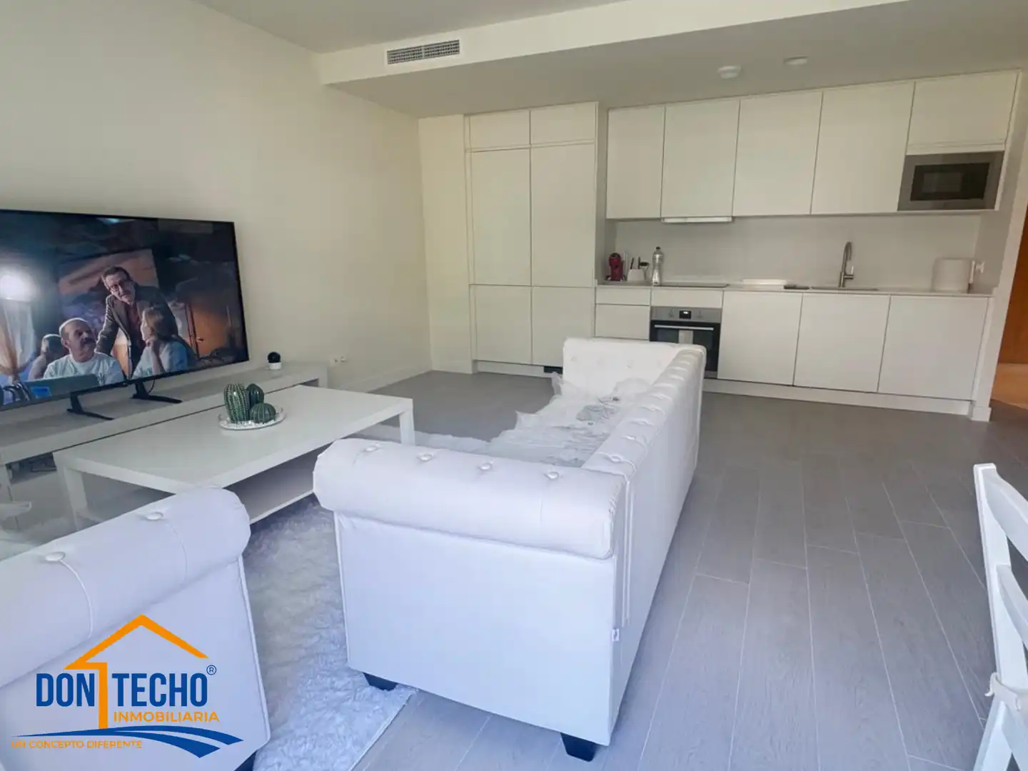 Sala d'estar de Apartament en venda en Estepona amb Aire condicionat, Calefacció i Terrassa