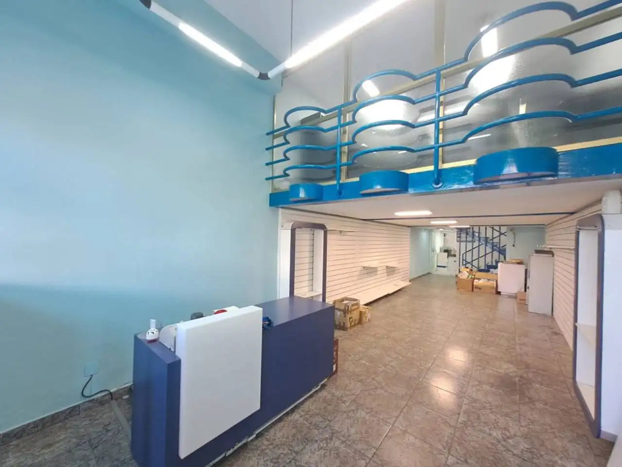 Local comercial en venta en Avenida CANTABRIA, imagen 5
