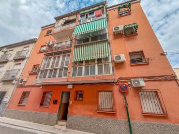 Piso con balcón en venta en Calle CORDOBA 2