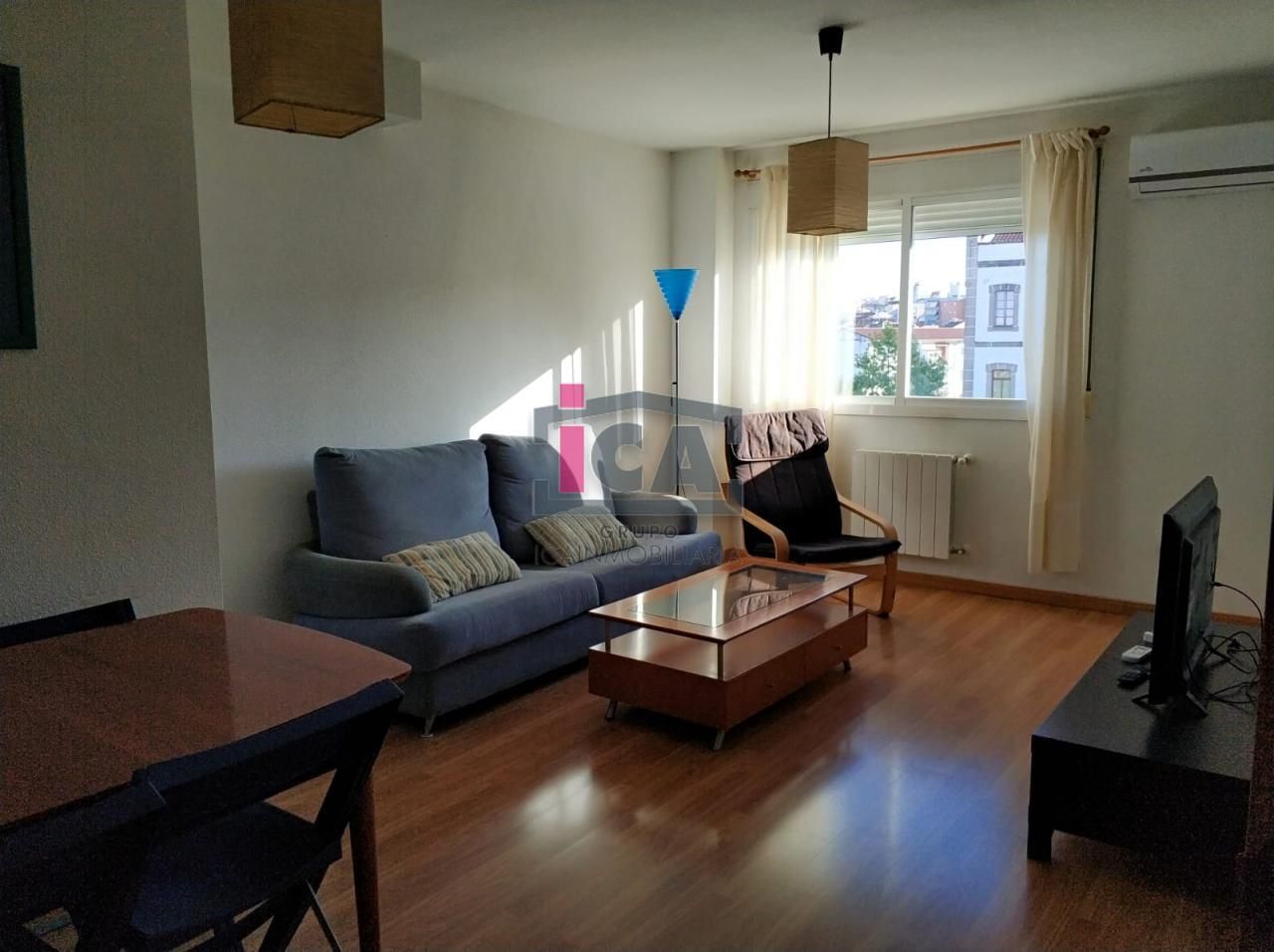 Sala de estar de Apartamento de alquiler en Cáceres Capital con Calefacción y Terraza