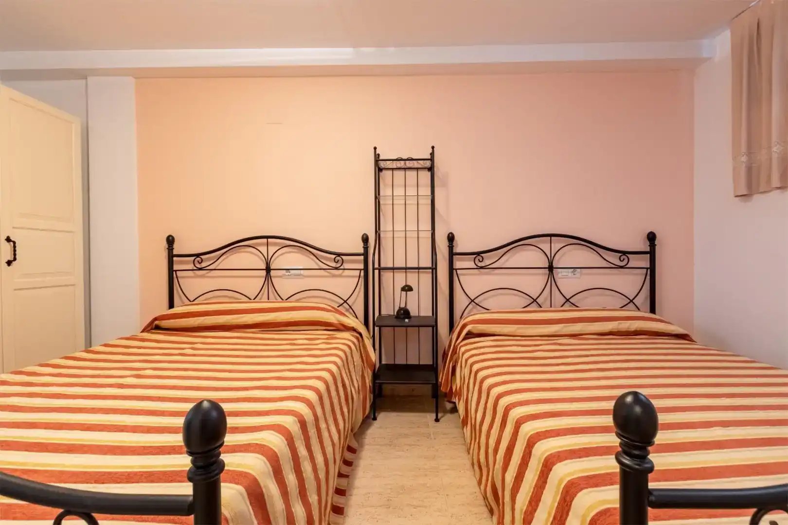 Bedroom of Flat for sale in L'Ampolla  with Air Conditioner, Private garden and Swimming Pool
