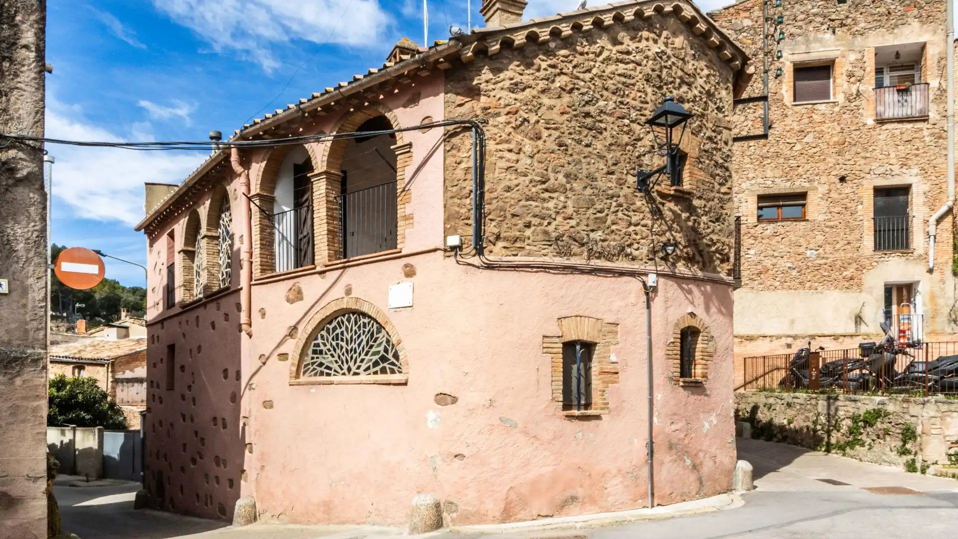 Exterior view of Houses for sale in Sant Llorenç Savall  with Balcony