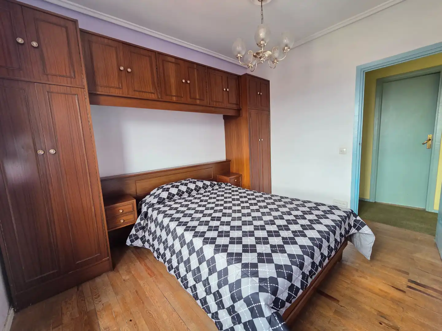 Schlafzimmer von Wohnung zum Verkauf in Bilbao  mit Möbliert