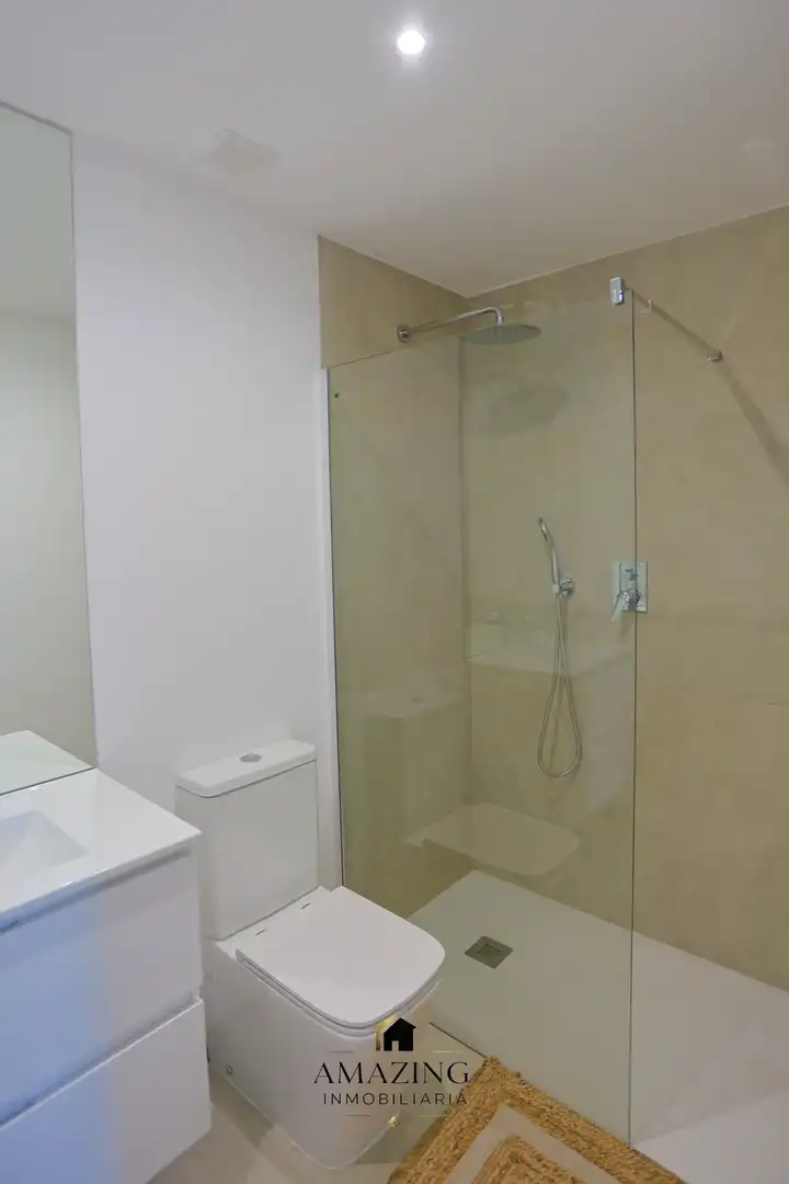Bany de Apartament en venda en Cartagena amb Aire condicionat, Calefacció i Terrassa
