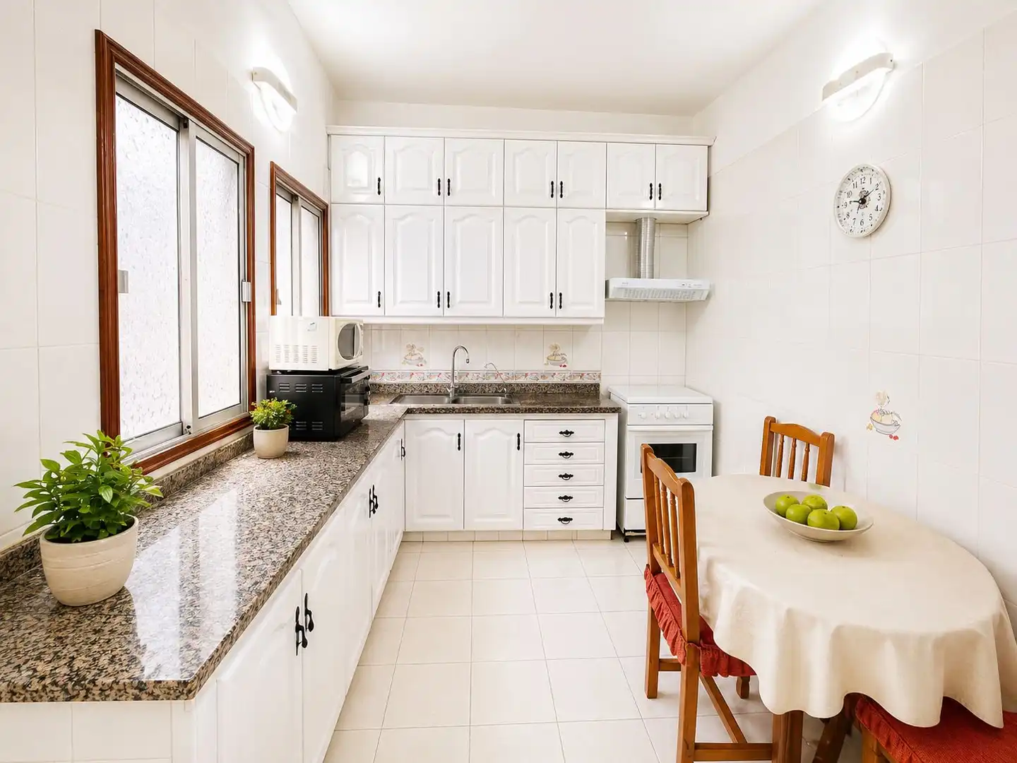Kitchen of Detached homes for sale in San Cristóbal de la Laguna