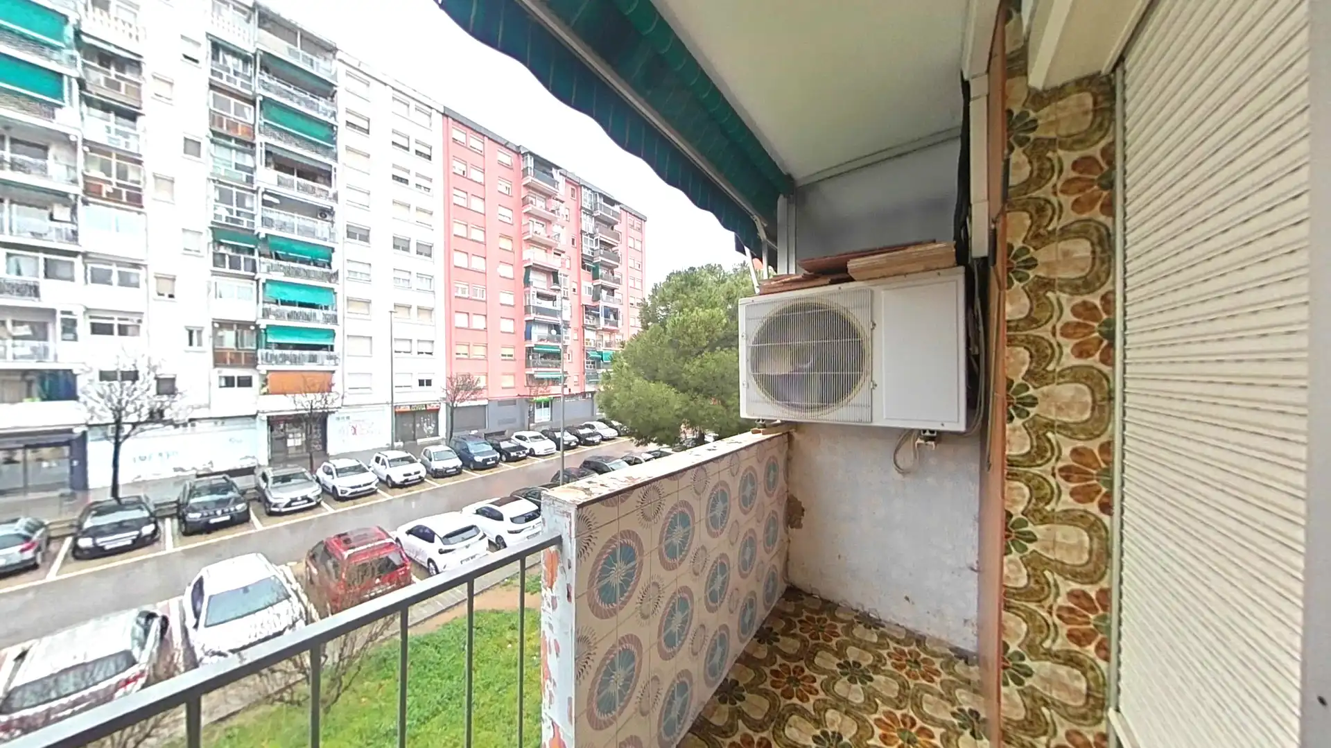 Habitación de Piso en venta en Sabadell con Calefacción, Horno y Balcón
