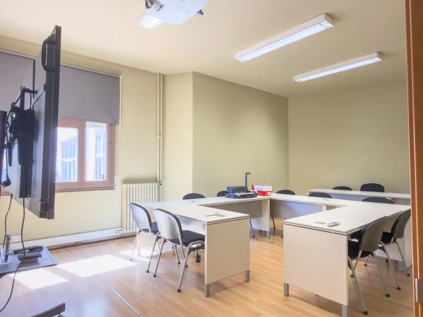 Office for rent in Barcelona  with Air Conditioner, Heating and Internet