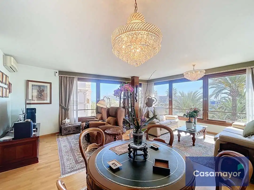 Sala d'estar de Pis en venda en Alicante / Alacant amb Aire condicionat i Calefacció