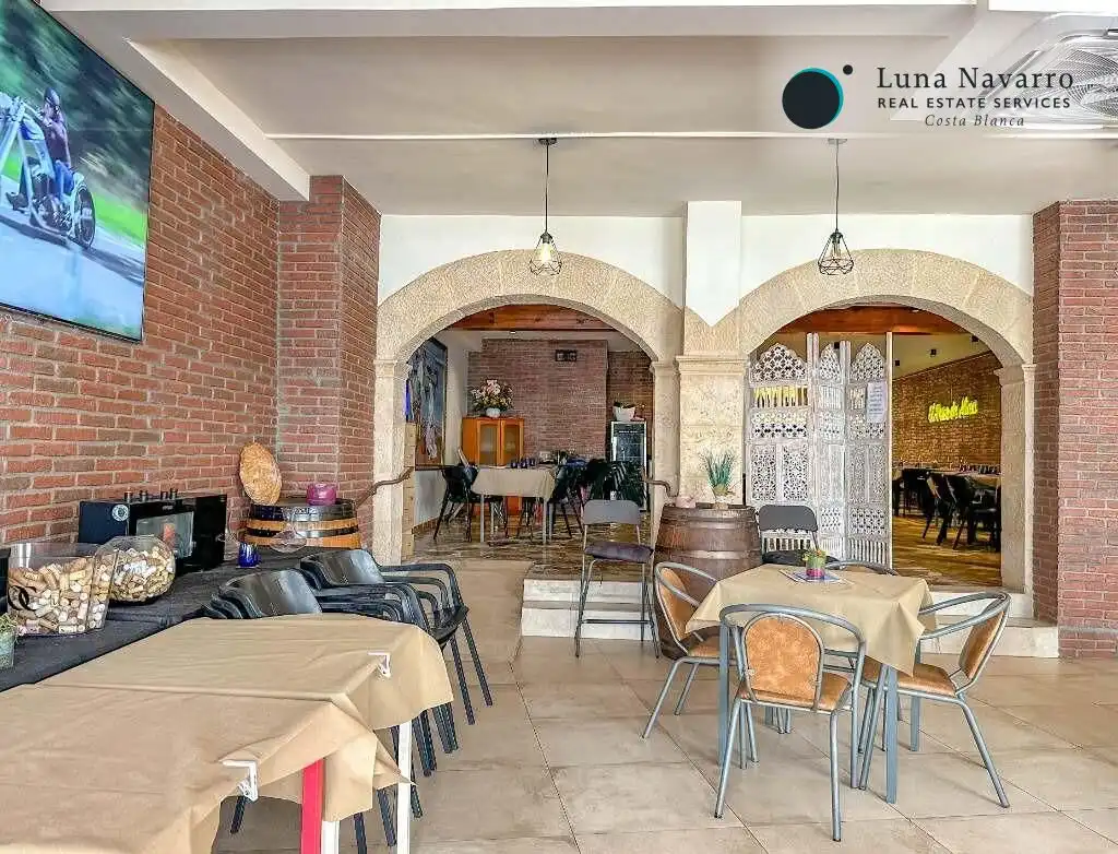 Local de alquiler en Altea con Aire acondicionado, Terraza y Amueblado
