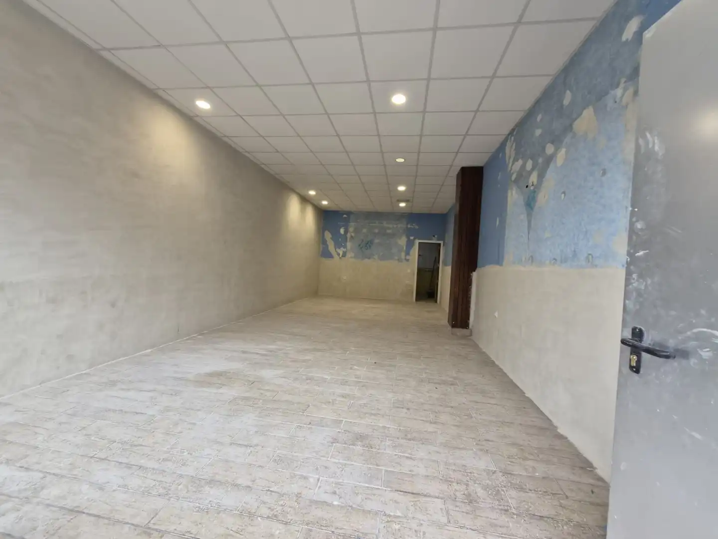 Local comercial de lloguer a Calle Cartaya 6, imagen 3