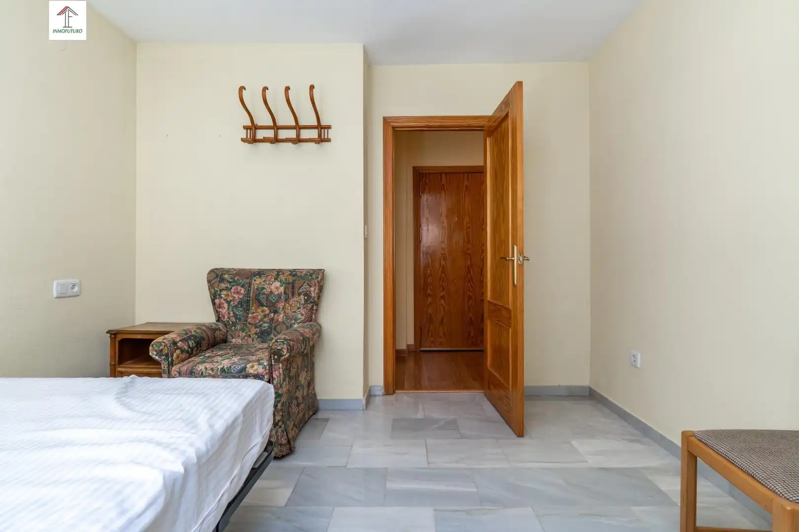 Habitación de Piso en venta en Ogíjares con Aire acondicionado, Calefacción y Amueblado