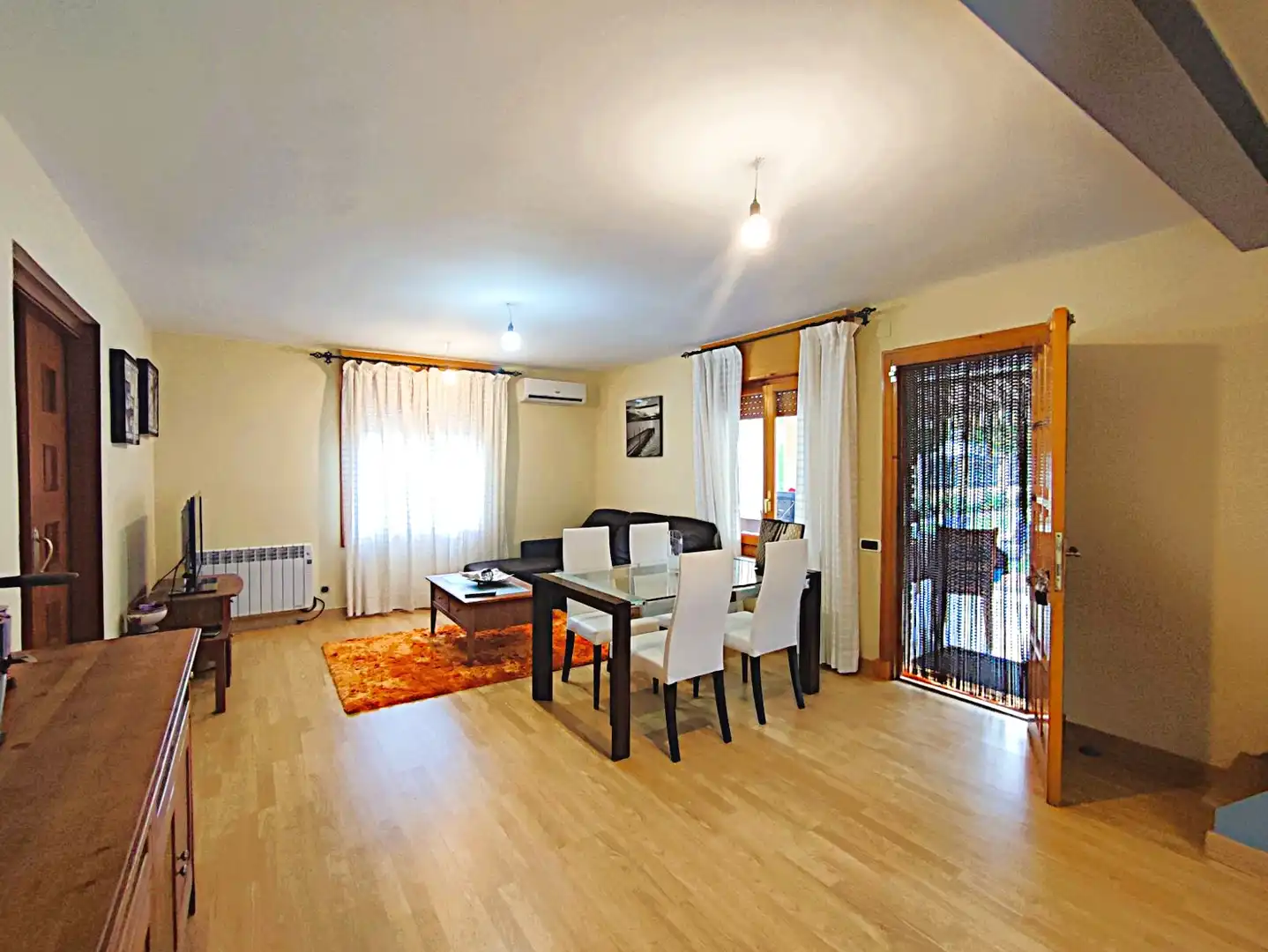 Sala de estar de Casa o chalet en venta en Arnedo con Aire acondicionado, Calefacción y Jardín privado