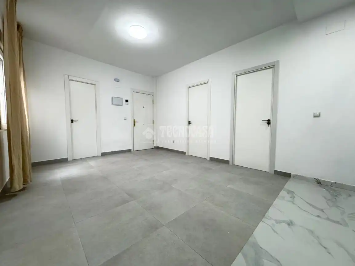 Flat for sale in Madrid  with Air Conditioner and Heating