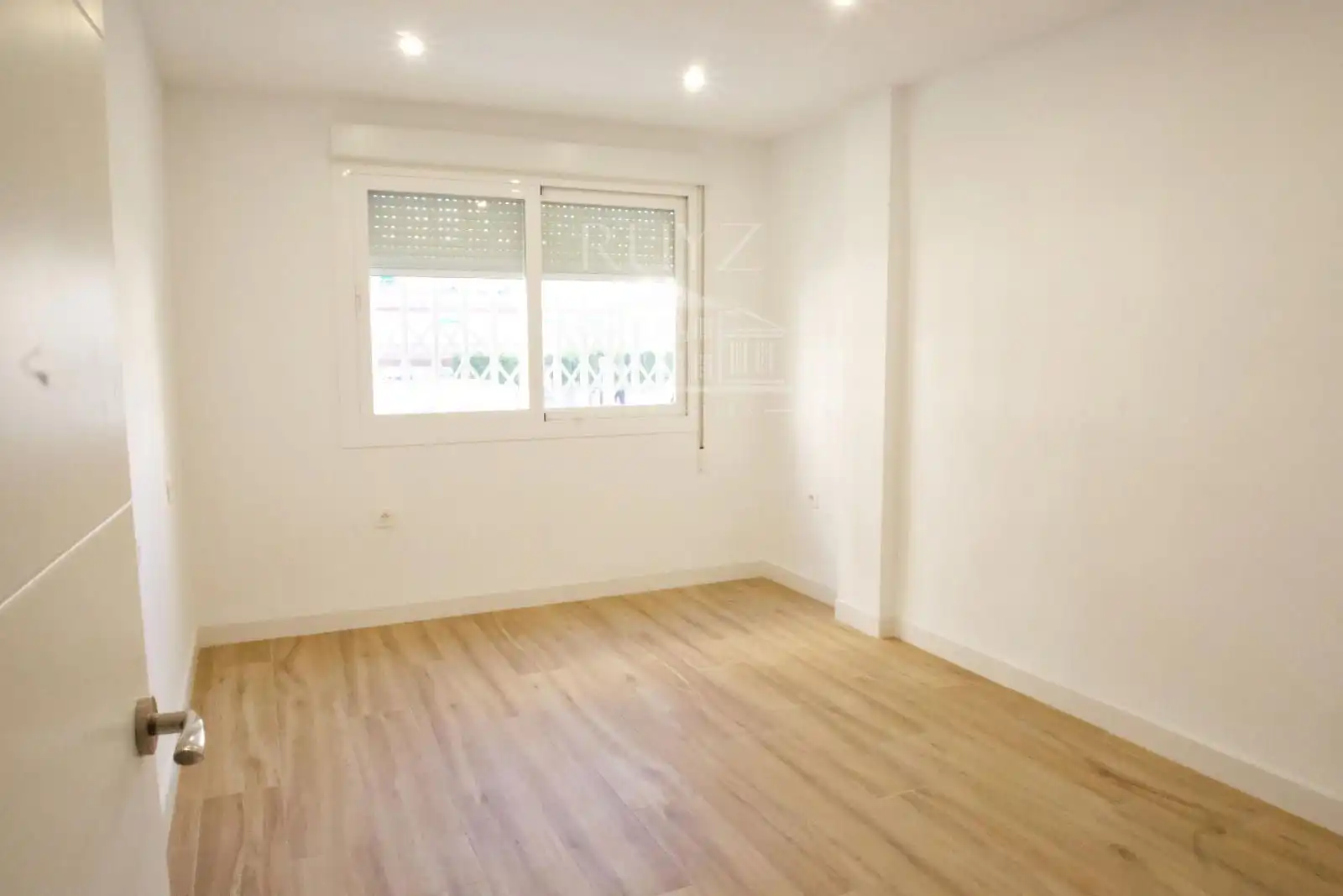Schlafzimmer von Büro zur Miete in Motril