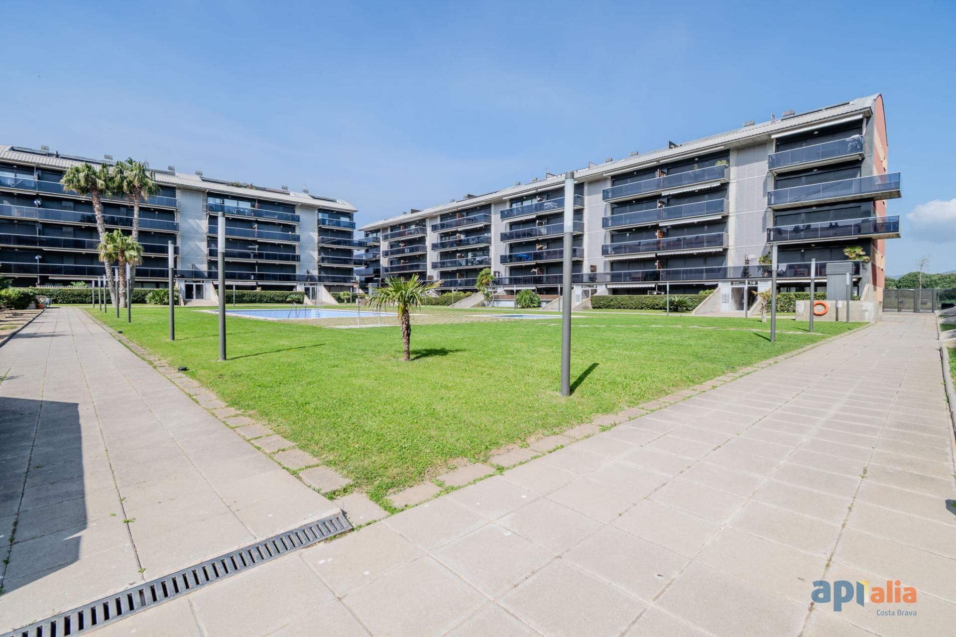 Vista exterior de Apartament en venda en Calonge i Sant Antoni amb Calefacció, Jardí privat i Terrassa