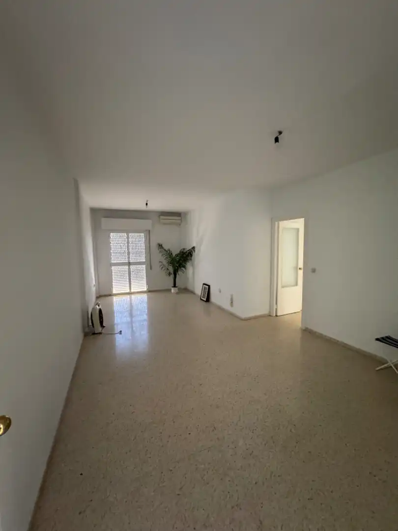 Sala d'estar de Pis en venda en Sanlúcar de Barrameda amb Aire condicionat, Calefacció i Moblat