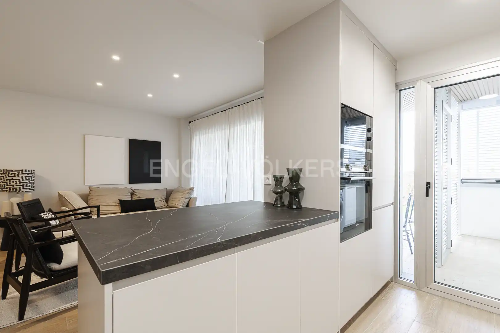 Cuina de Apartament de lloguer en Boadilla del Monte amb Aire condicionat, Calefacció i Jardí privat