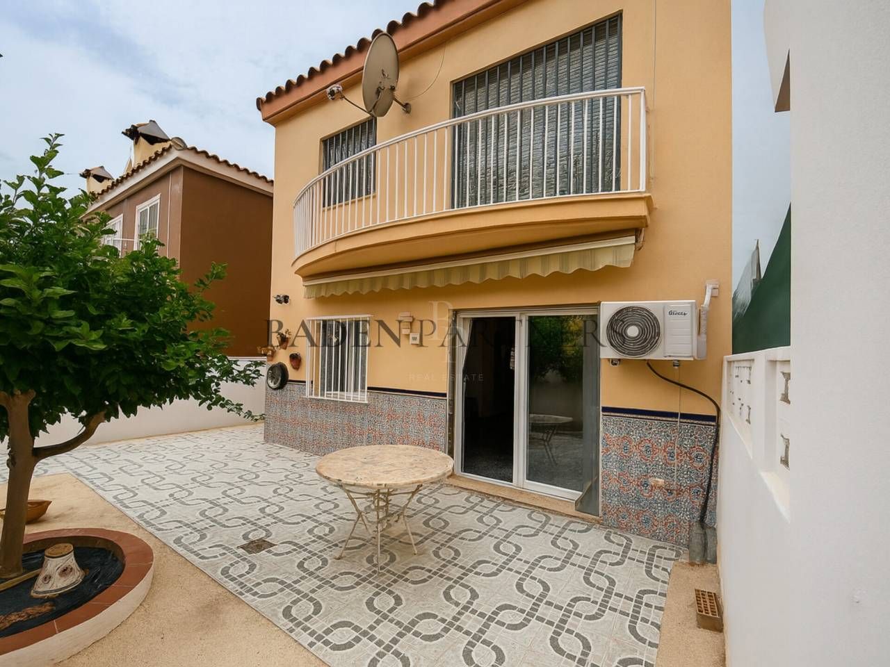 Jardí de Casa adosada en venda en Vinaròs amb Jardí privat, Terrassa i Moblat