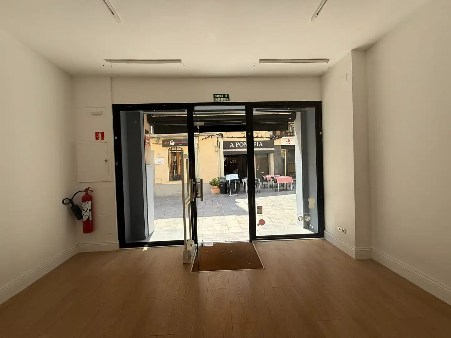 Geschaftsraum zur Miete in Sant Cugat del Vallès mit Klimaanlage und Parkett