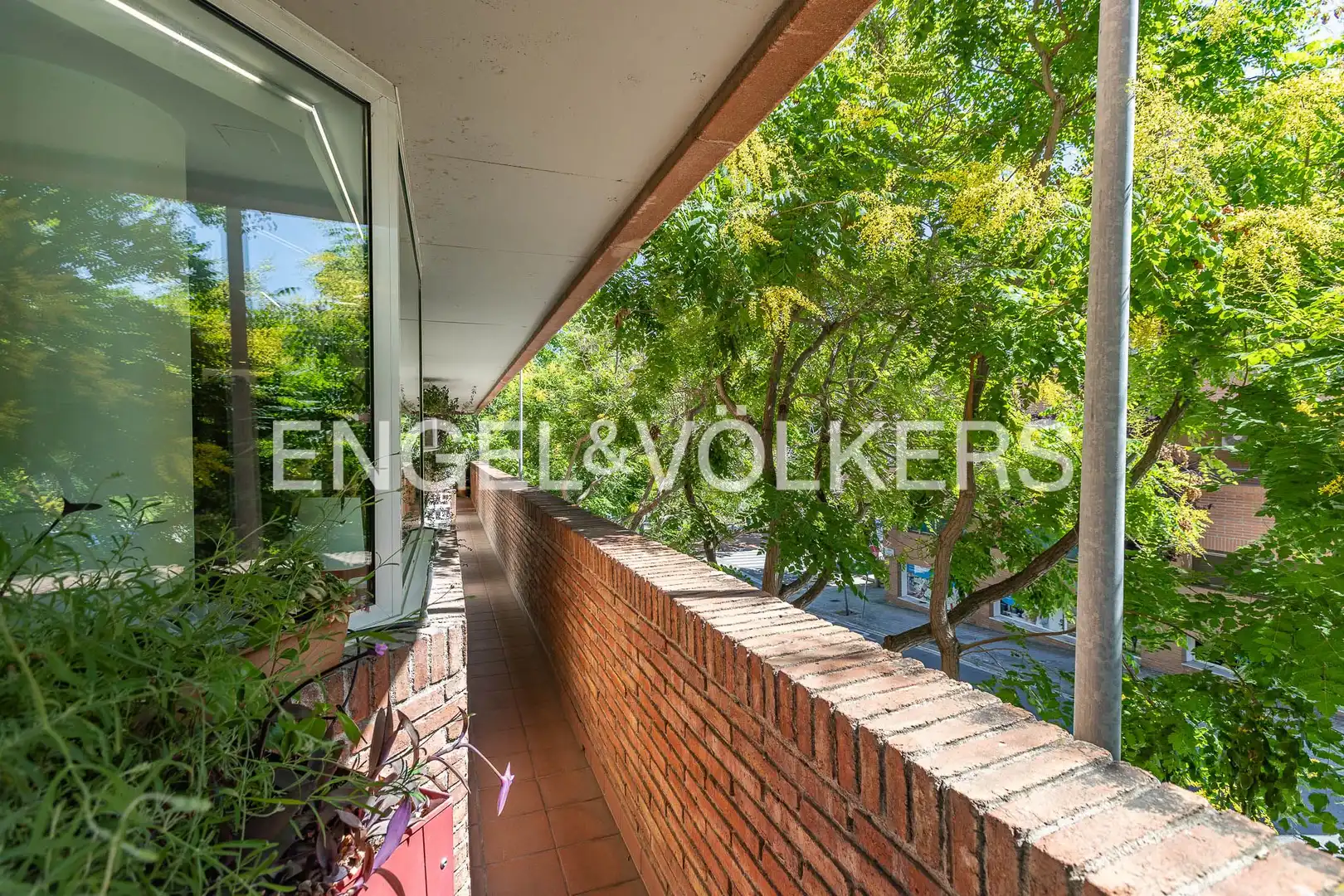 Balcony of Flat for sale in Sant Cugat del Vallès  with Air Conditioner, Heating and Private garden