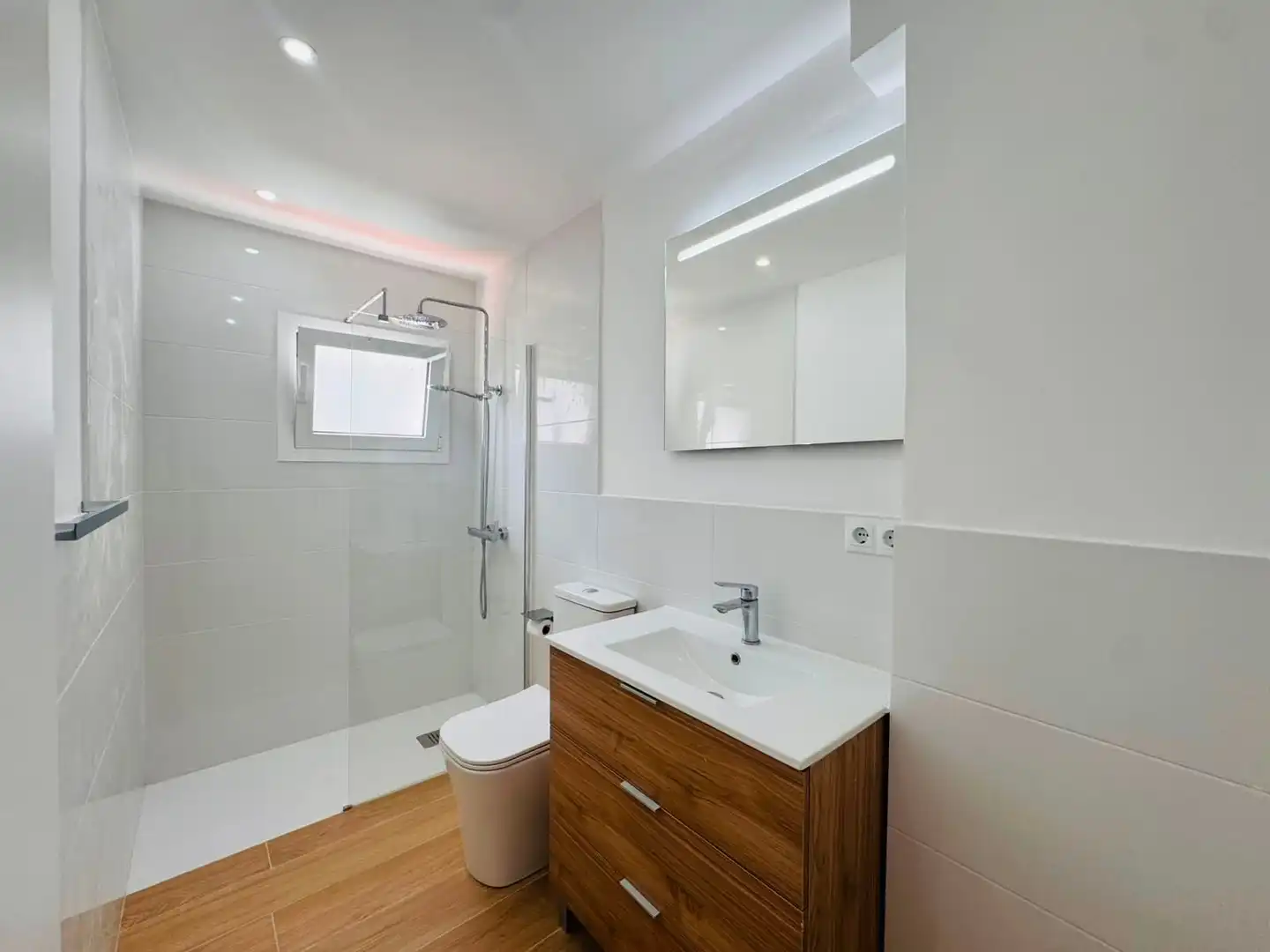 Baño de Piso en venta en Palafrugell con Aire acondicionado y Calefacción