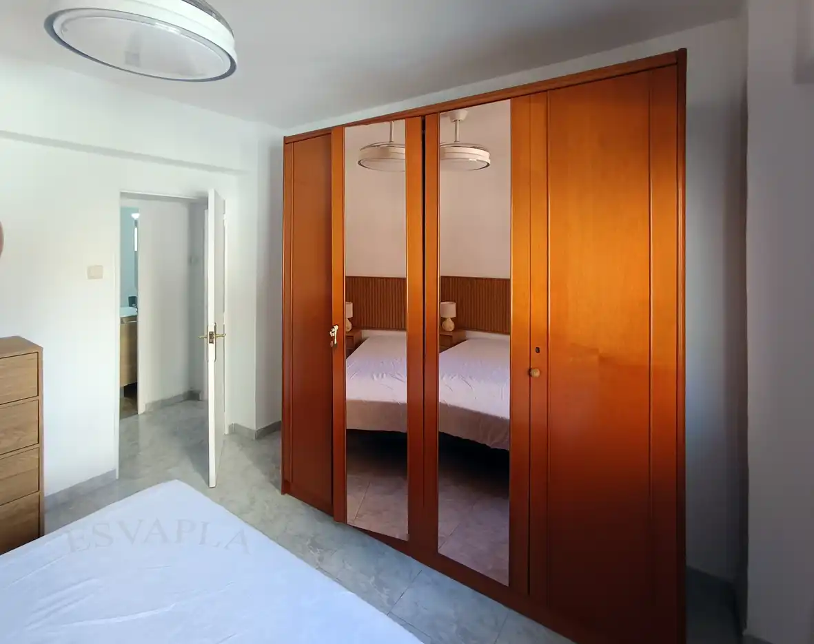 Schlafzimmer von Wohnung zur Miete in Alicante / Alacant mit Klimaanlage, Möbliert und Ofen
